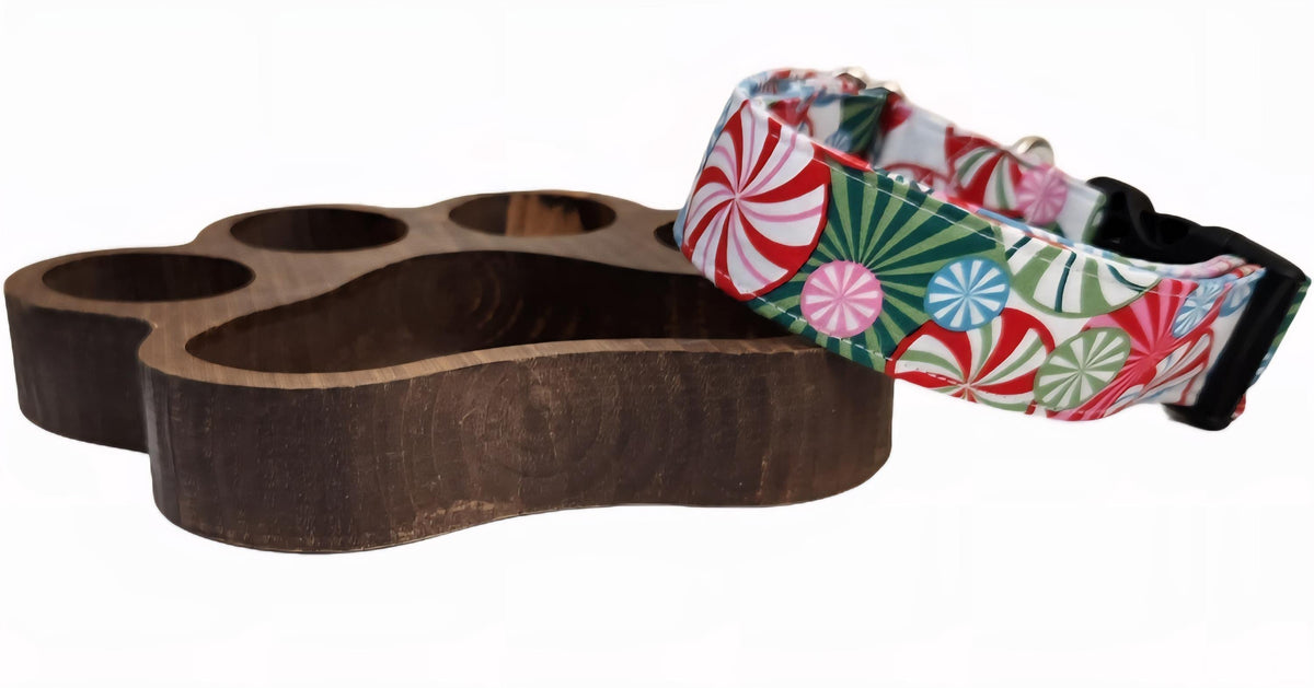 Christmas Peppermints Dog Collar Matching Bows